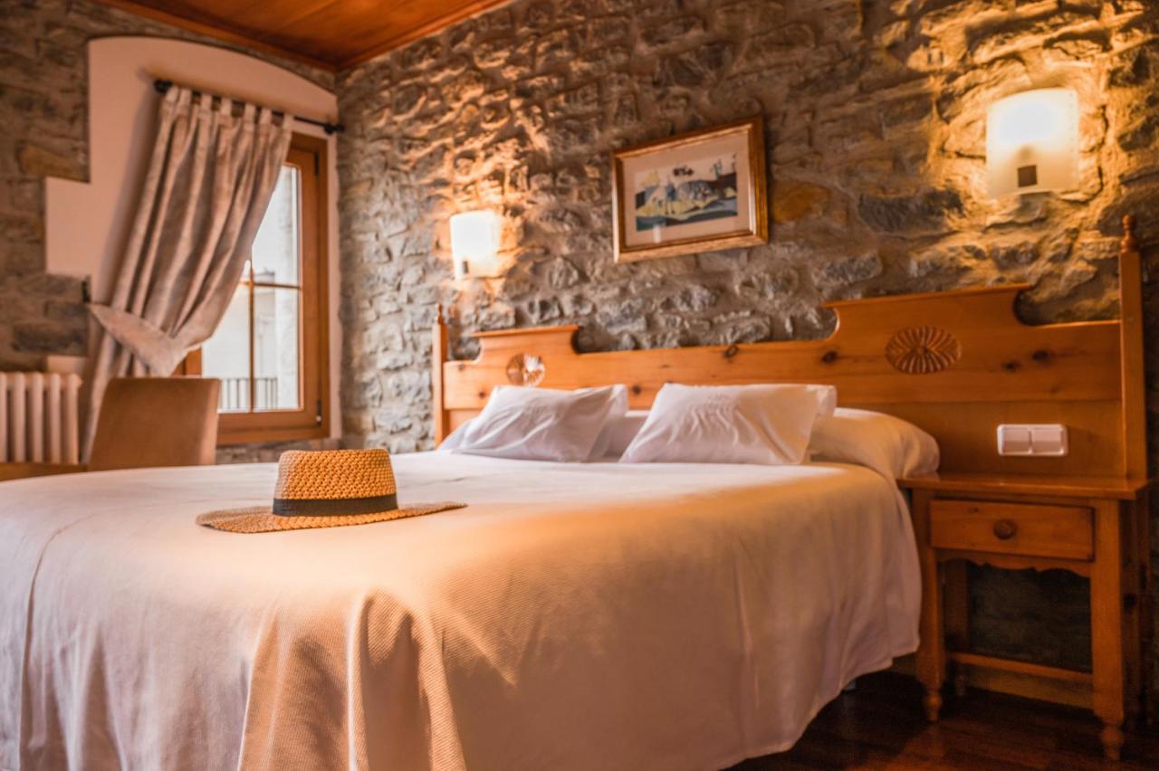 Hotel Hostal Estrella Rupit Buitenkant foto