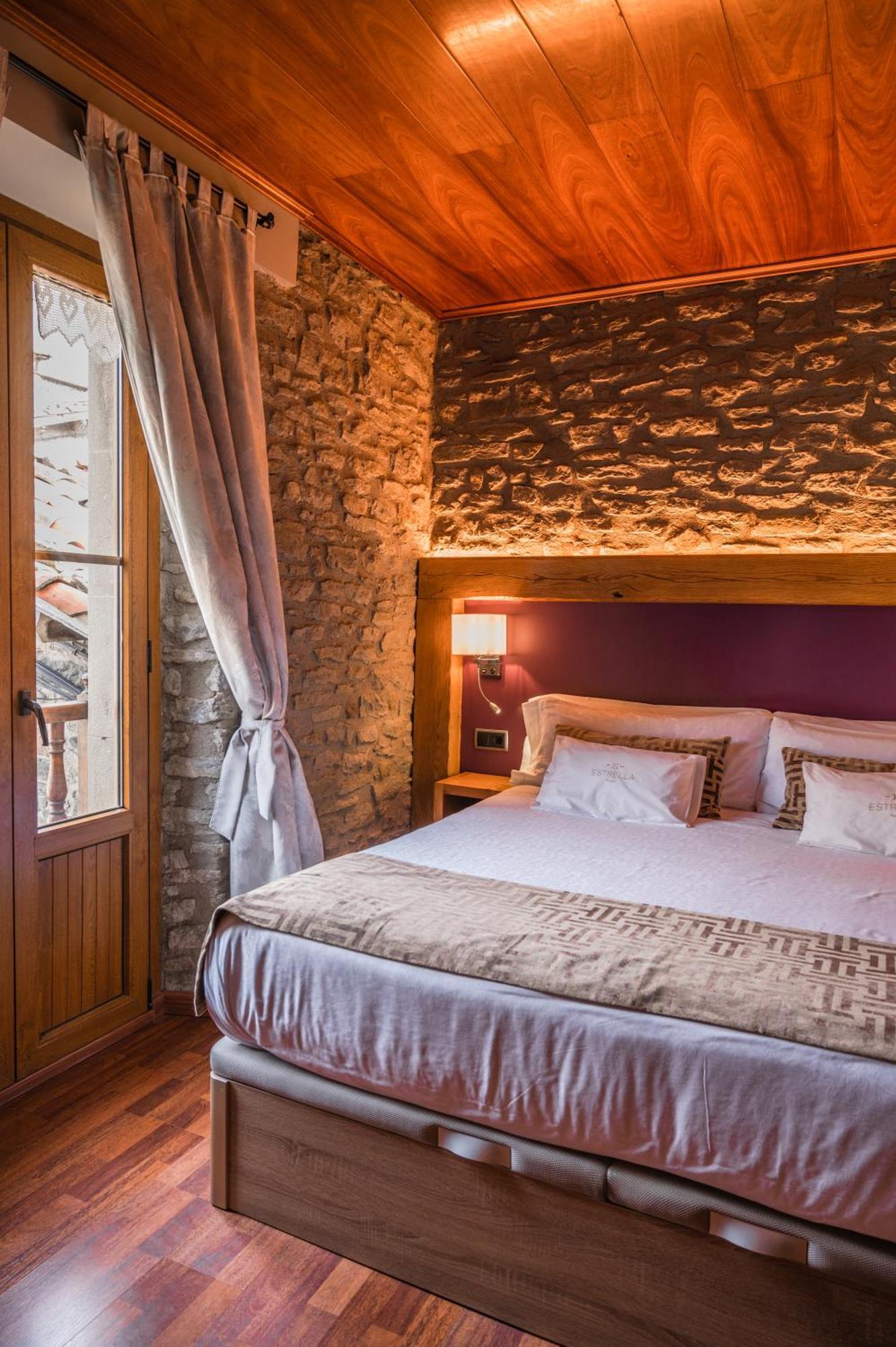 Hotel Hostal Estrella Rupit Buitenkant foto